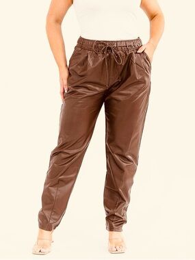 🟠NWT LOVELO Plus Faux Leather Joggers w/Pockets and Drawstring - Cocoa